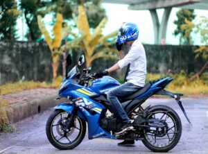 suzuki b-king 1340 vrsc 2022 prix